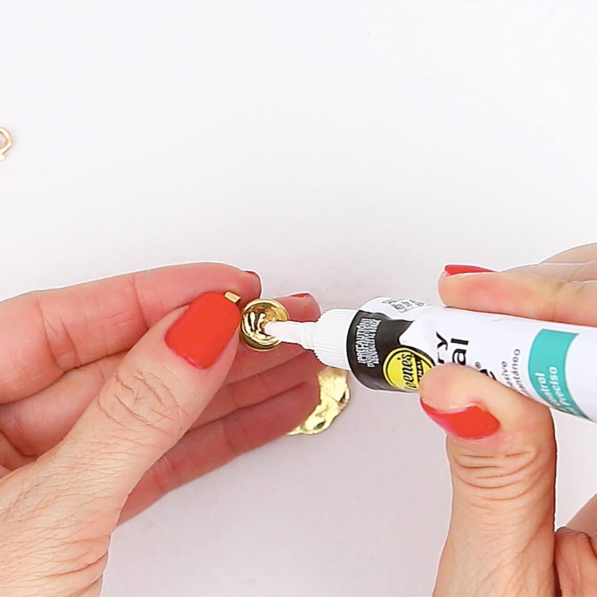Aleene's® Jewelry & Metal Glue™